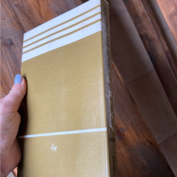 Teaching the Novel in Paperback by Margaret Ryan. 1963 Very Good Softcover - Picture 10 of 12
